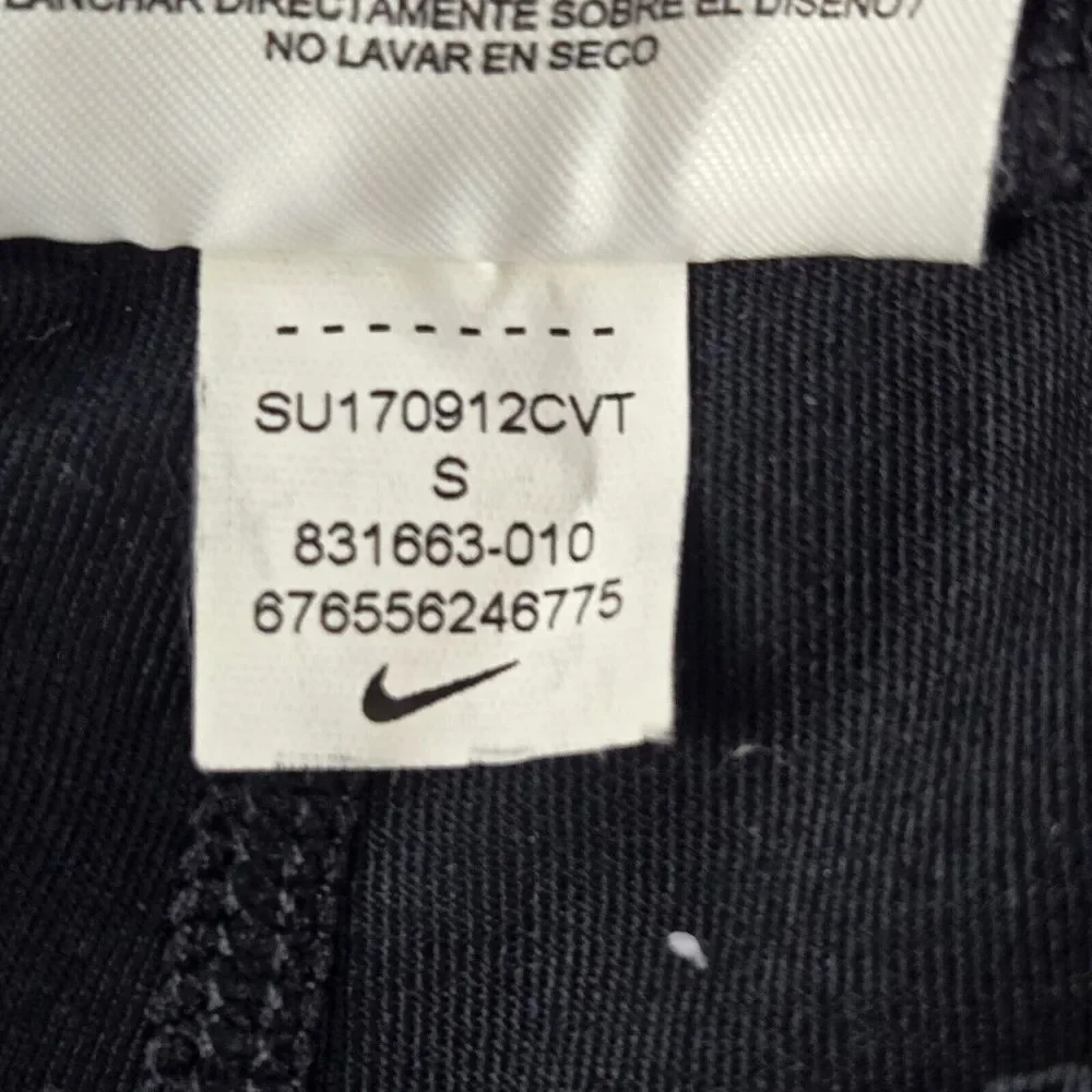 Nike Dri Fit 831663-010‎ Womens Small (28x24) Black Big Swoosh Crop Leggings